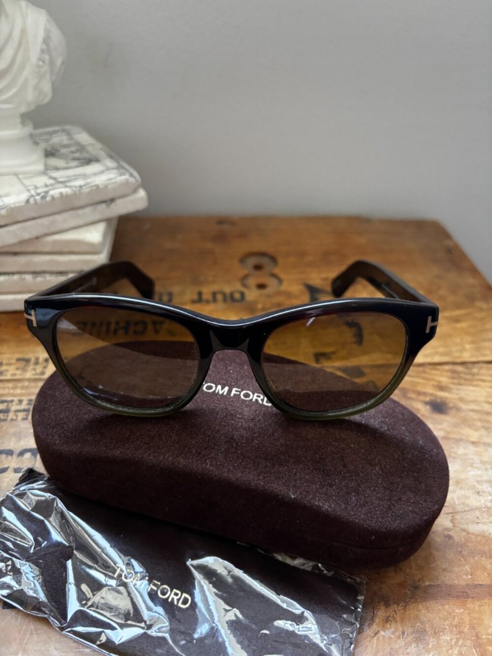 Tom Ford O'Keefe TF 530 55N Sunglasses Photochromatic 5 to 20 Tortoise Shell